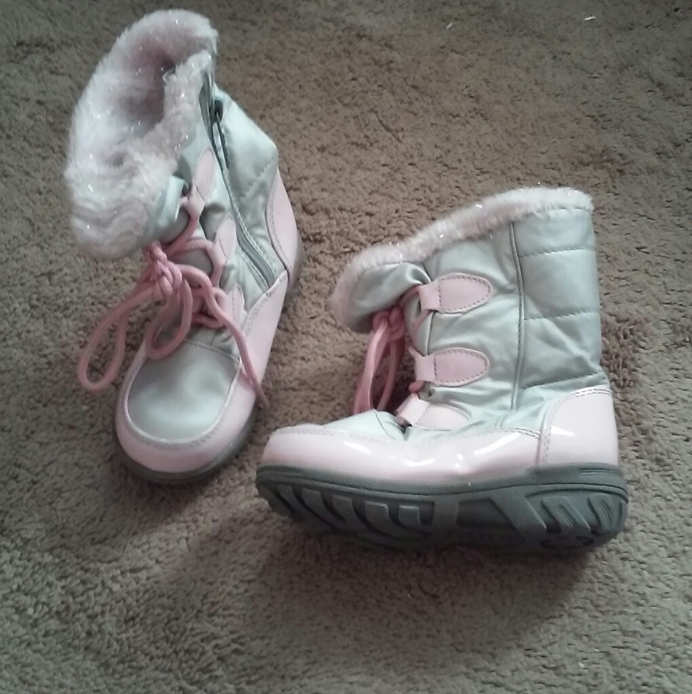 Totes Pink & Gray Snowboots size 8